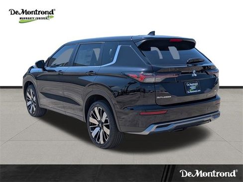 New 2025 Mitsubishi Outlander SE image 7