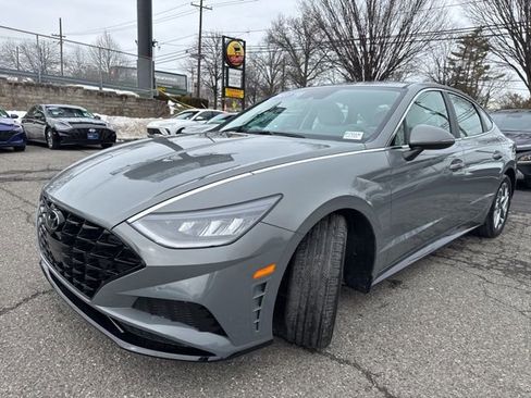 Used 2023 Hyundai Sonata SEL w/ Winter Weather Package image 3