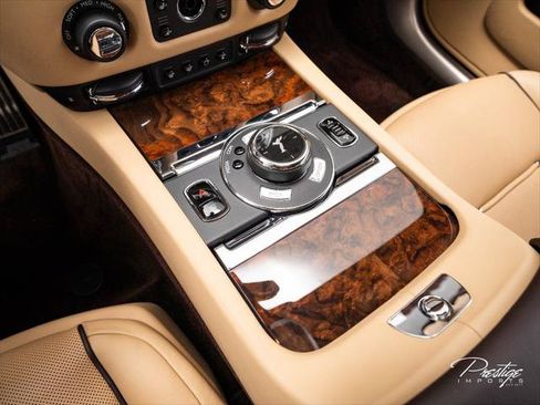 Used 2020 Rolls-Royce Wraith RWD image 30