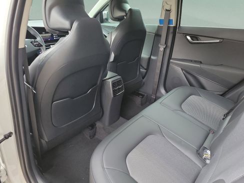 New 2026 Kia Niro EX FWD image 5