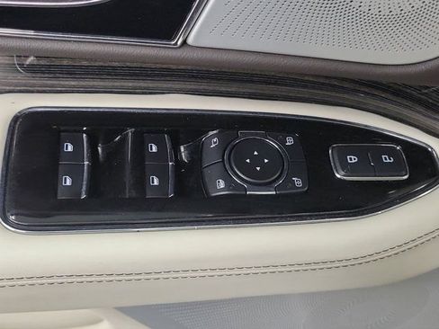 Used 2024 Lincoln Navigator L Black Label AWD/4WD image 18