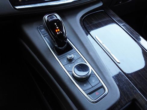 Used 2021 Cadillac Escalade Premium Luxury w/ LPO, Radiant Package image 27