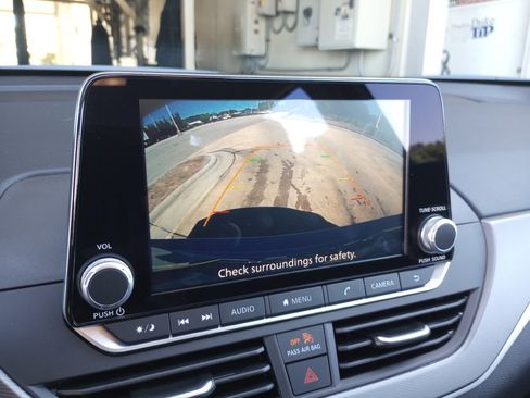 New 2025 Nissan Altima 2.5 SR image 18