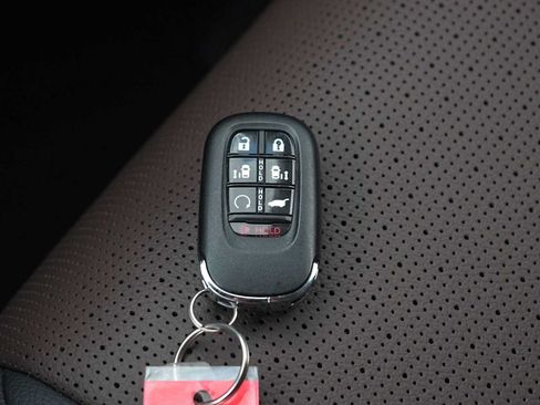 Used 2026 Honda Odyssey Elite image 28