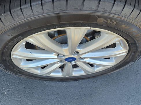 Used 2017 Ford Escape Titanium AWD/4WD image 3