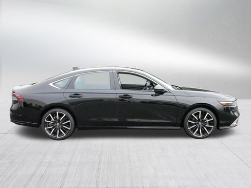 Certified 2025 Honda Accord Touring image 8