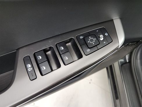 Used 2022 Kia EV6 Wind image 19