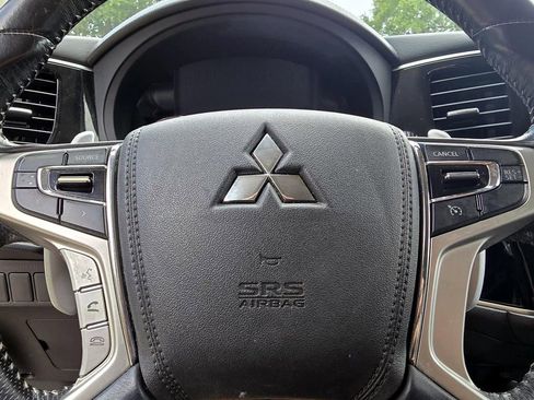 Used 2018 Mitsubishi Outlander SEL image 13