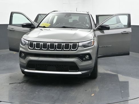 Used 2024 Jeep Compass Limited image 50