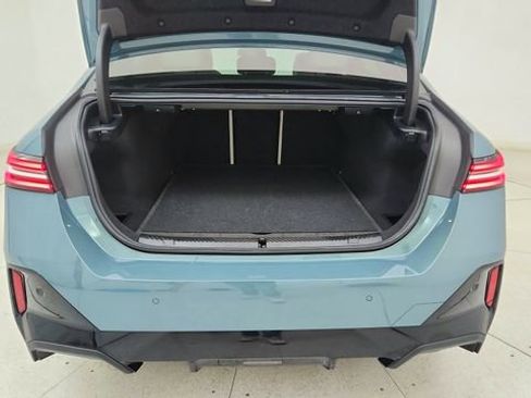 Used 2024 BMW 530i image 14