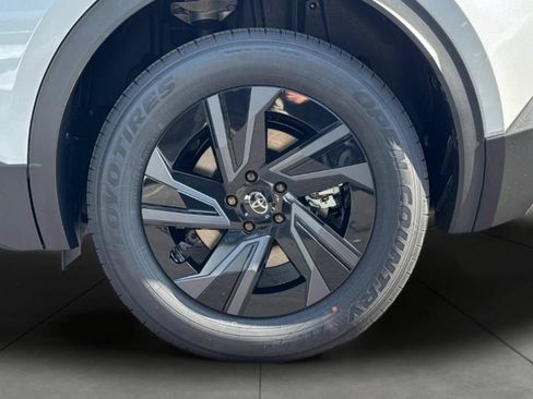 New 2026 Toyota C-HR AWD/4WD image 34