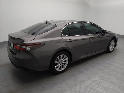Used 2021 Toyota Camry LE FWD image 10