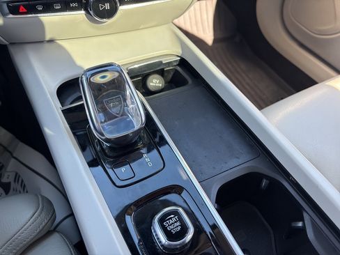 Used 2022 Volvo S60 B5 Inscription w/ Advanced Package image 19