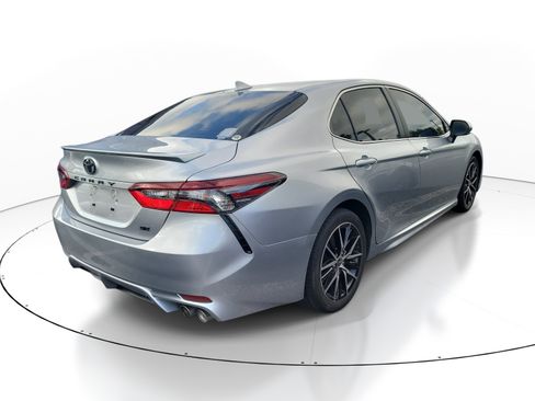 Used 2024 Toyota Camry SE w/ Convenience Package FWD image 7