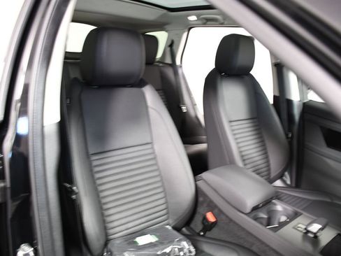 Certified 2025 Land Rover Discovery Sport Dynamic SE AWD/4WD image 20
