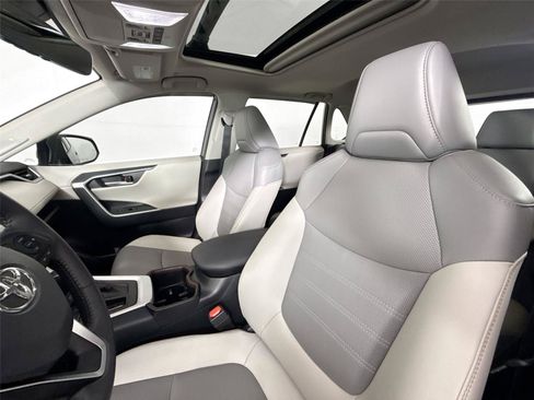 Certified 2025 Toyota RAV4 Limited FWD image 3