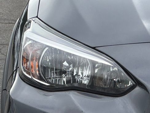 Used 2018 Subaru Crosstrek 2.0i Premium w/ Popular Package #3 AWD/4WD image 4