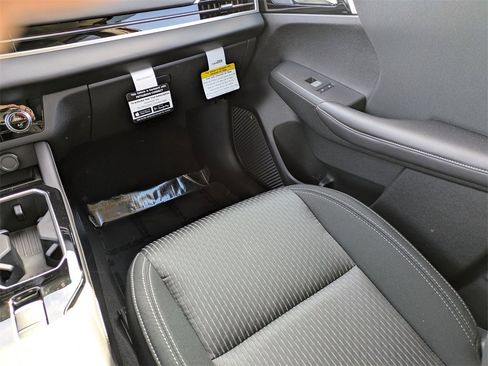 New 2026 Mitsubishi Outlander ES image 15