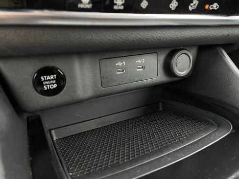 Used 2025 Nissan Rogue SV image 19