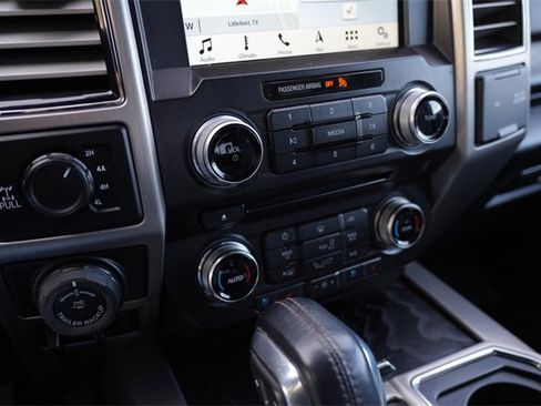 Used 2018 Ford F150 Platinum w/ Equipment Group 701A Luxury image 15