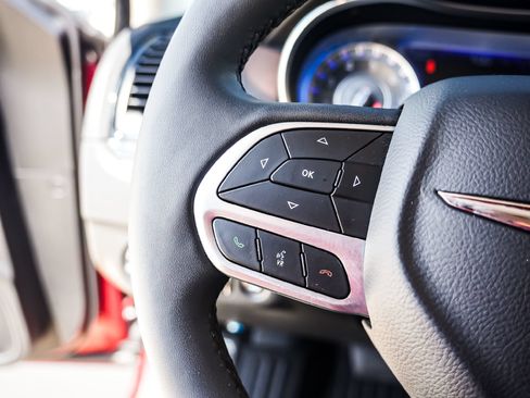 Used 2023 Chrysler 300 Touring w/ Sport Appearance Package RWD image 14