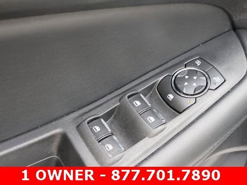 Used 2021 Ford Edge SE image 10