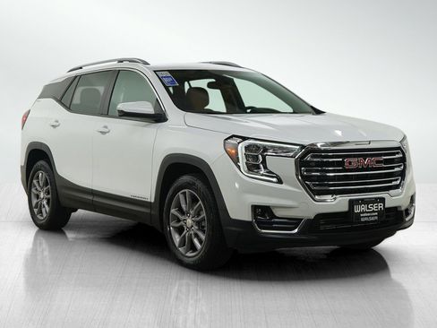 Used 2024 GMC Terrain SLT image 7