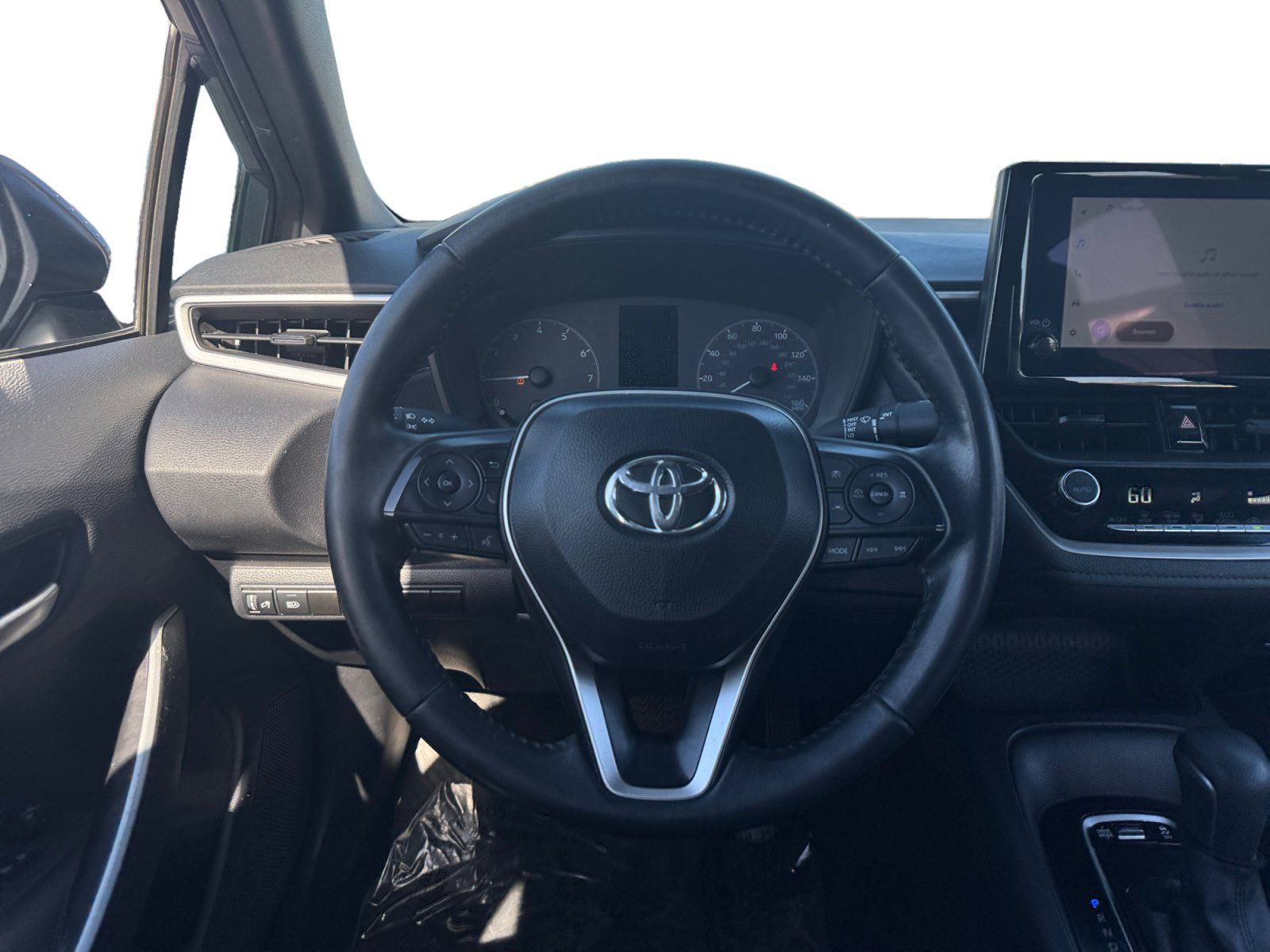 Used 2025 Toyota Corolla SE FWD image 12