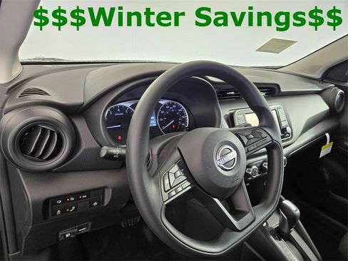 New 2025 Nissan Kicks Play S image 13