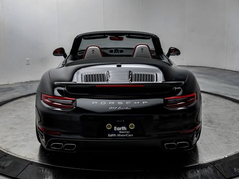 Used 2019 Porsche 911 Turbo image 15