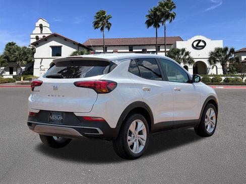 Used 2024 Buick Encore GX Preferred FWD image 2