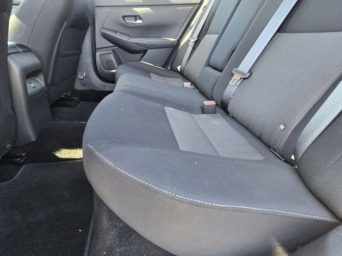 Used 2022 Nissan Sentra SV w/ All-Weather Package FWD image 11
