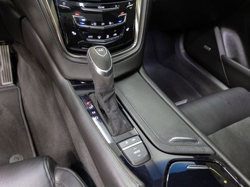 Used 2018 Cadillac CTS V w/ Carbon Fiber Package RWD image 20