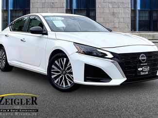 Used 2025 Nissan Altima 2.5 SV FWD video 1