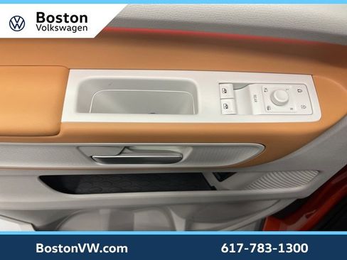 New 2025 Volkswagen ID. Buzz 1st Edition image 16