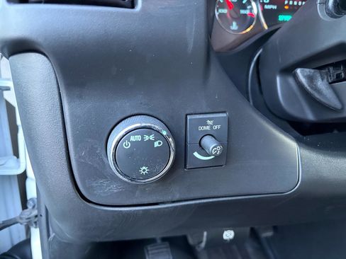 Used 2023 Chevrolet Express 3500 LS image 19