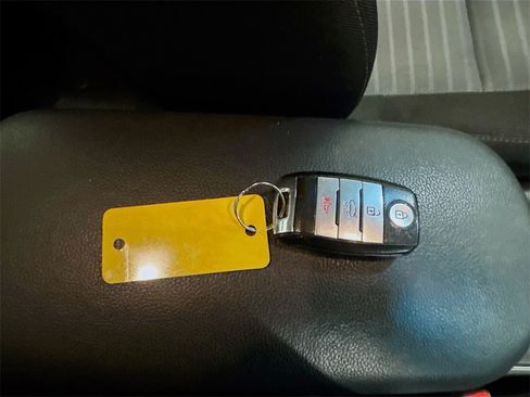 Used 2017 Kia Forte S w/ S Technology Package image 38