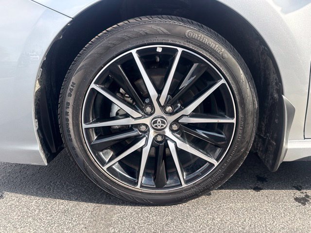 Used 2024 Toyota Camry SE w/ Cold Weather Package FWD image 11