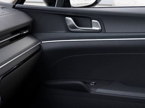 New 2026 Kia K5 LXS FWD image 25