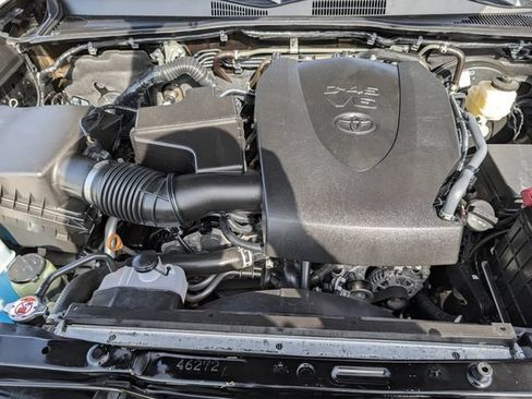 Used 2023 Toyota Tacoma SR AWD/4WD image 31