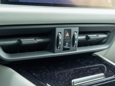 New 2026 Porsche Cayenne image 23