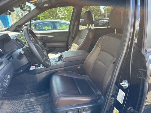 Used 2025 Honda Passport EX-L image 6