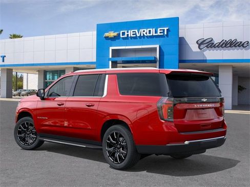 New 2026 Chevrolet Suburban LS image 5