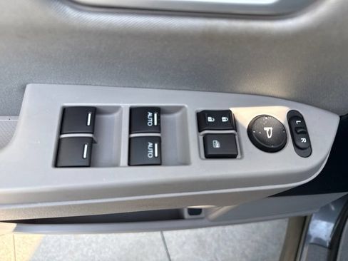Used 2011 Honda Pilot EX image 13