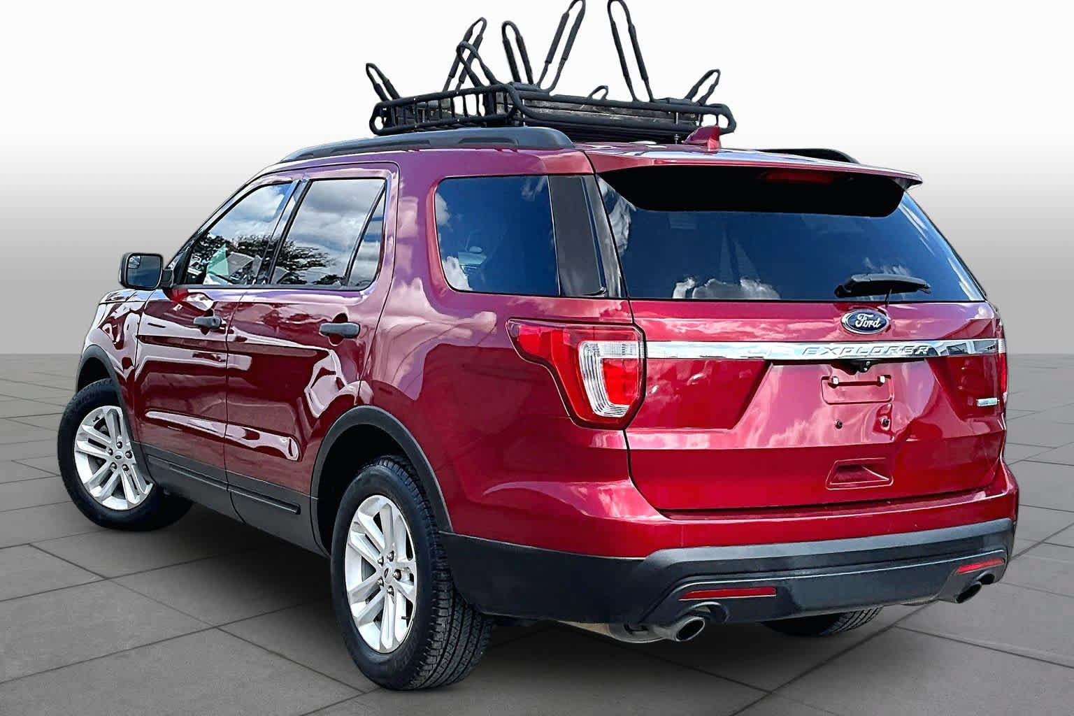 Used 2016 Ford Explorer FWD image 12