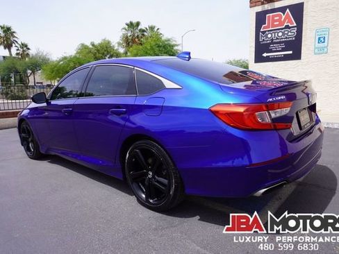 Used 2018 Honda Accord Sport image 4