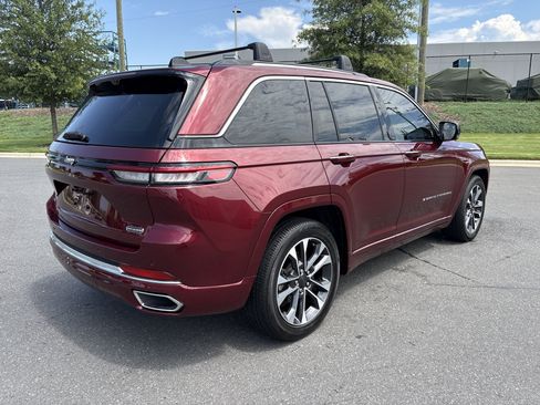Used 2024 Jeep Grand Cherokee Overland w/ Adv Protech Group III AWD/4WD image 9
