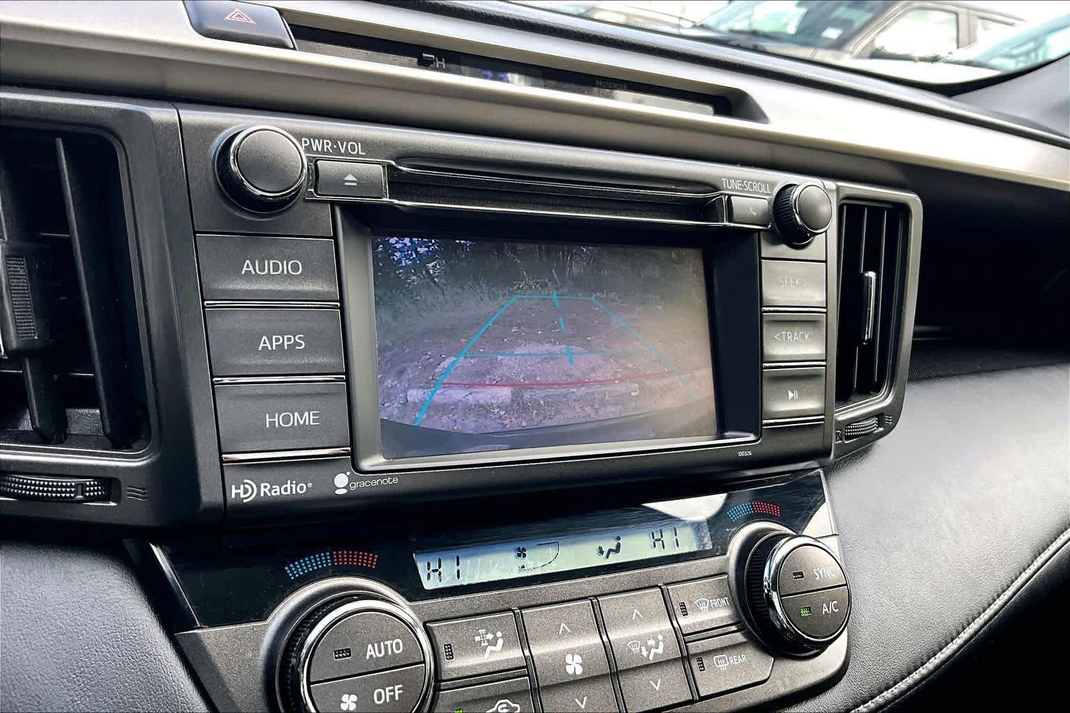 Used 2014 Toyota RAV4 XLE AWD/4WD image 28