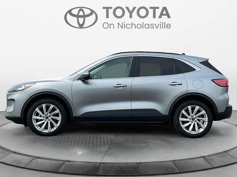 Used 2021 Ford Escape Titanium w/ Titanium Elite Package AWD/4WD image 2