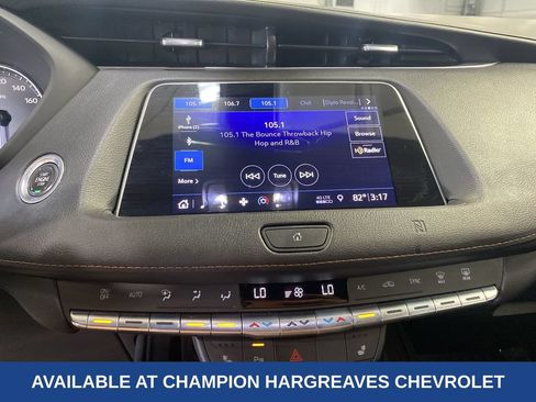 Used 2019 Cadillac XT4 Sport w/ Cold Weather Package FWD image 17